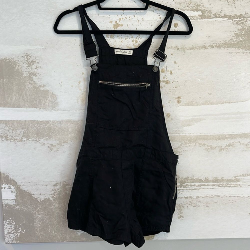 Abercrombie & Fitch short Overalls Size XS